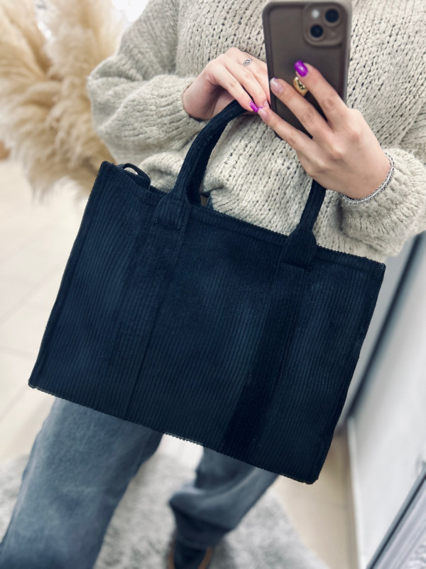 Menčestrová kabelka 1