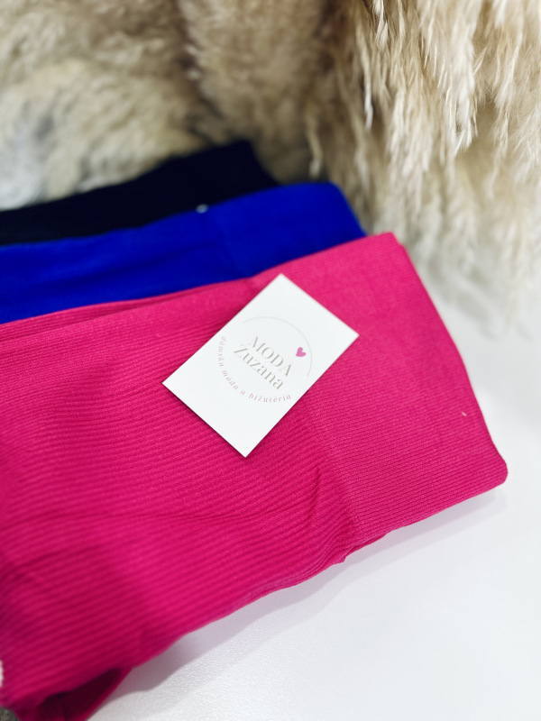 Rebrované legíny s push-up efektom