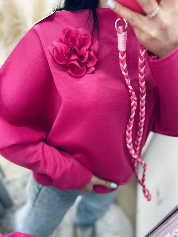 Cyklaménový top s brošňou 7