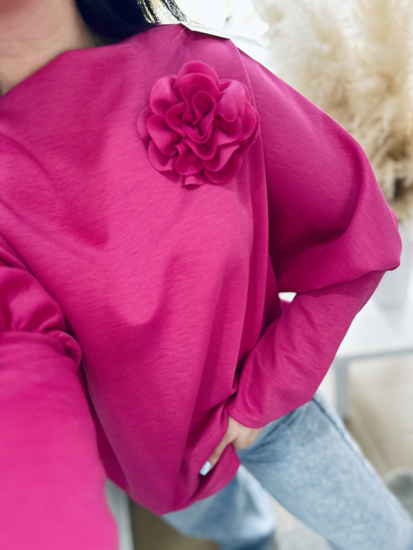 Cyklaménový top s brošňou 5