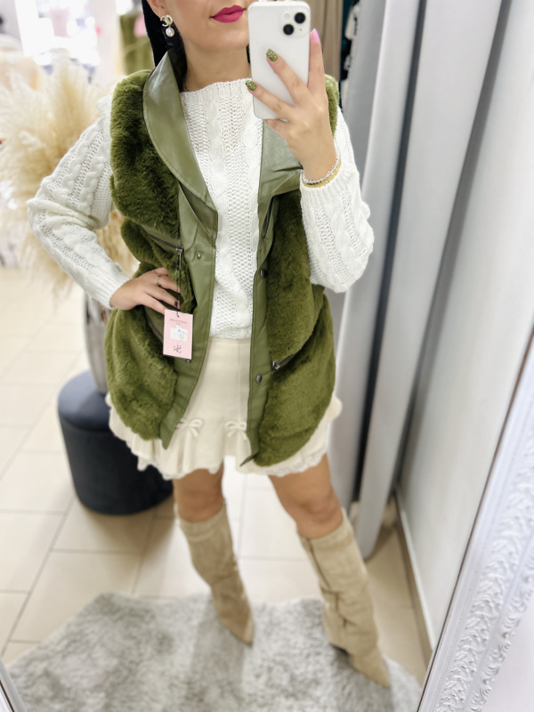 Zelená vesta s kožušinkou