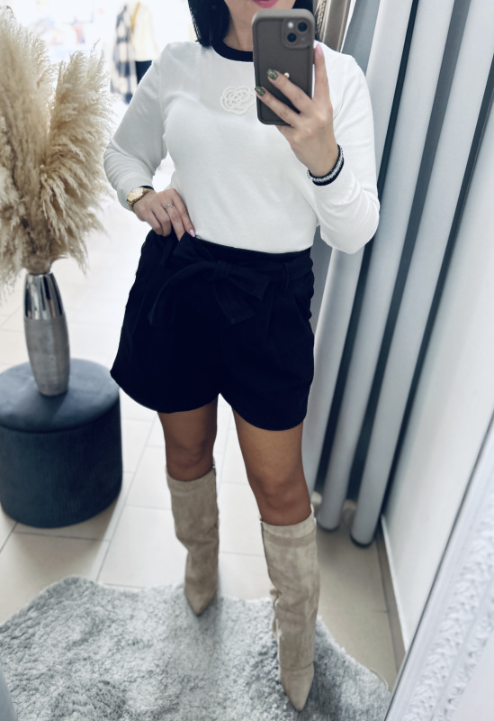 Semišové kraťasy s opaskom 3