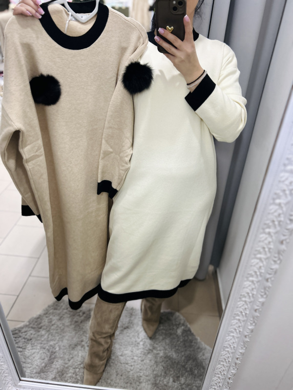 Úpletové šaty s brošňou 9