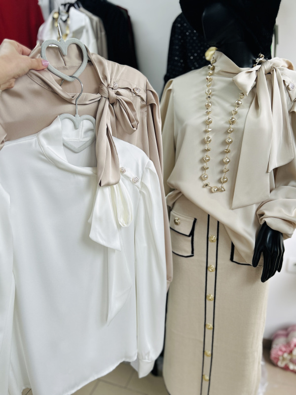 Elegantná blúzka s viazaním 1