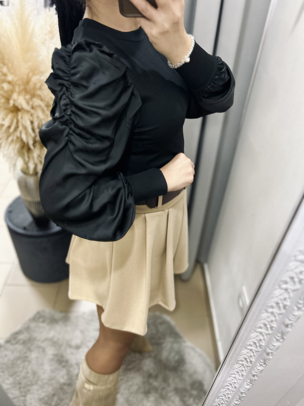 Rebrovaný top so satenovými rukávmi 6