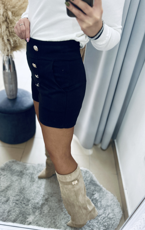 Semišové kraťasy s gombíkmi 3