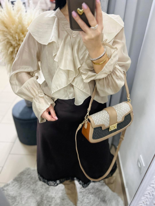 Saténová sukňa s krajkou 1