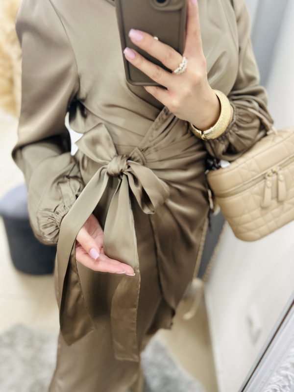 Zavinovacie spoločenské šaty 6