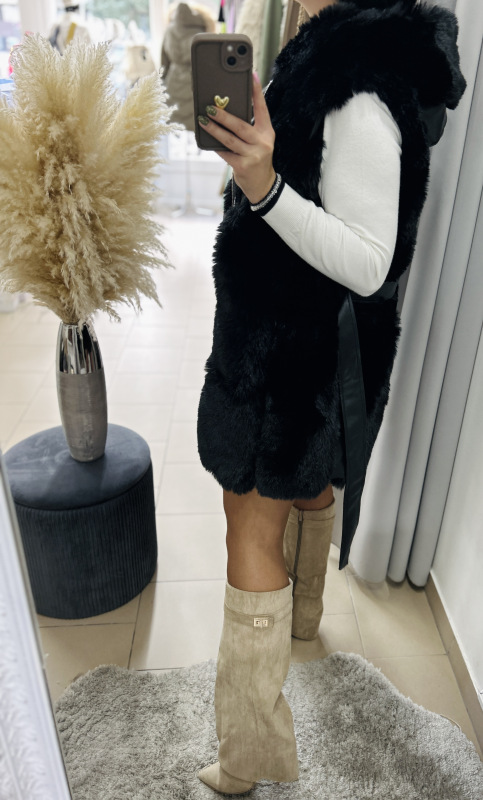 Semišové kraťasy s gombíkmi 9