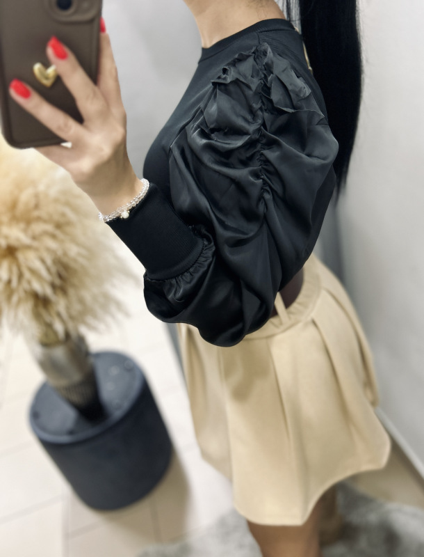 Rebrovaný top so satenovými rukávmi 3