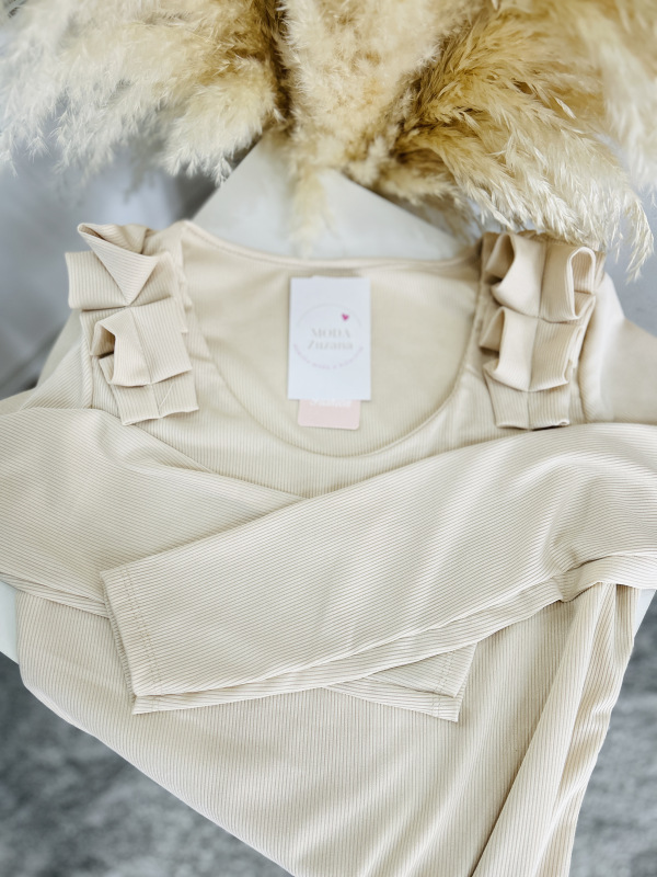 Zdobený rebrovaný top 8