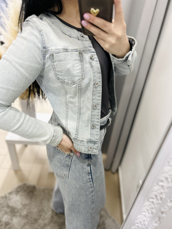 Svetlá rifľová bundička bez goliera 8