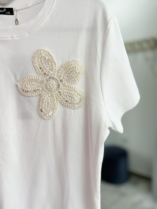 Bavlnené tričko s nášivkou 7