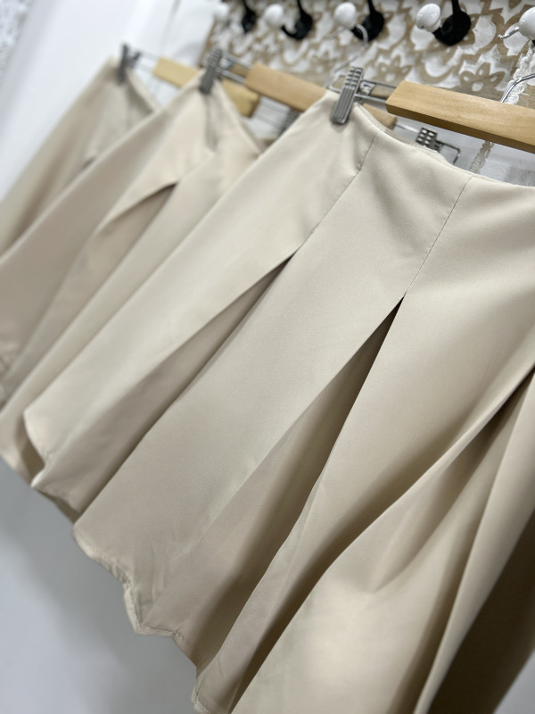 Skort v béžovej farbe 3