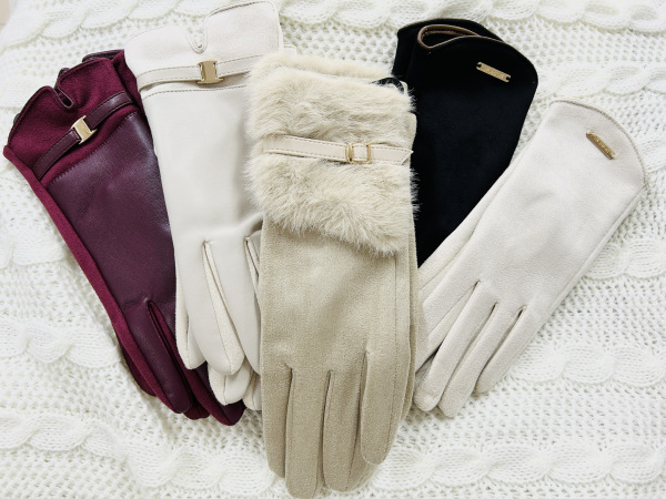 Béžové rukavice s kožušinkou 1