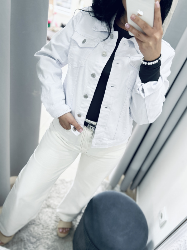 Biela rifľová bundička