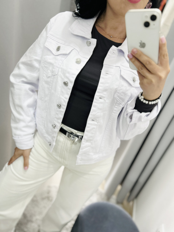 Biela rifľová bundička 4