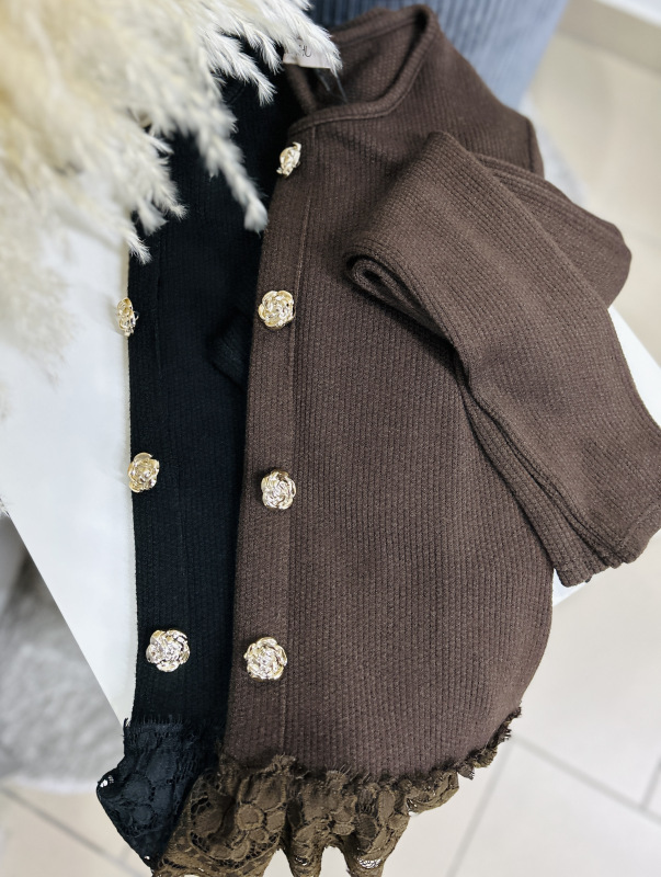 Svetrík s krajkou 2