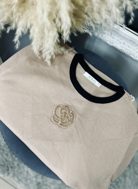 Jemný svetrík so zdobením 3